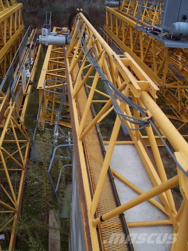 Potain MC 85B con cabina / with cabin Tower cranes