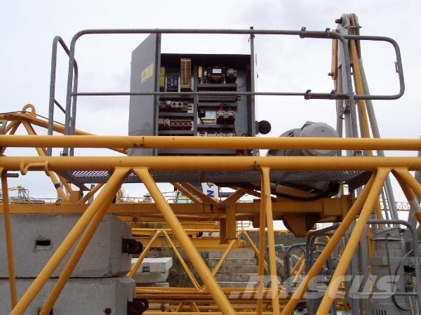 Potain MC 85B con cabina / with cabin Tower cranes