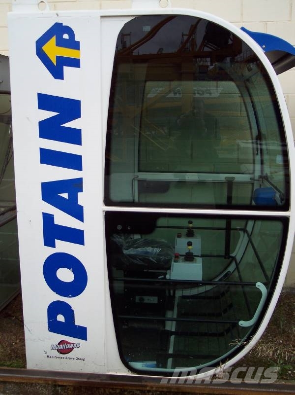 Potain MC 85B con cabina / with cabin Tower cranes