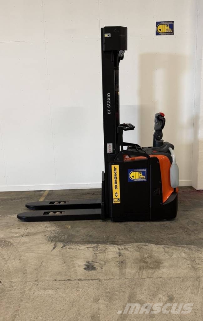 BT truck SPE 140 معدات التكديس الجوالة