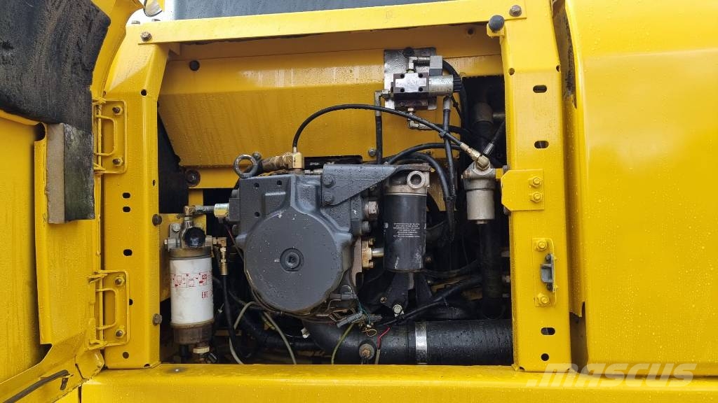 Komatsu PC 210-8 Lánctalpas kotrók