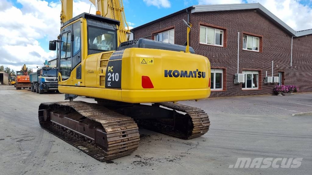 Komatsu PC 210-8 Lánctalpas kotrók