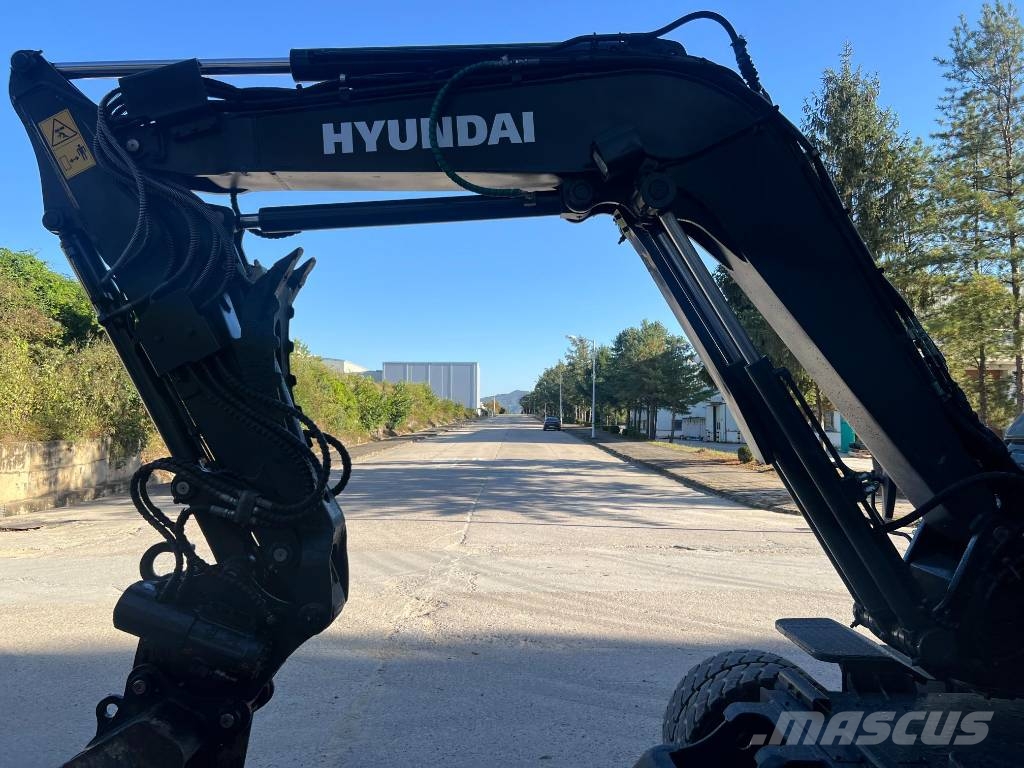 Hyundai HW 60 حفارات بعجل