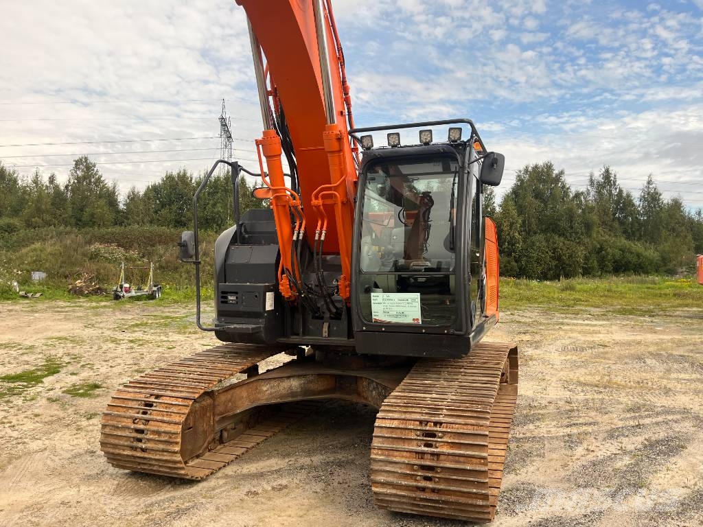 Hitachi ZX 225 US R LC-5 履带挖掘机