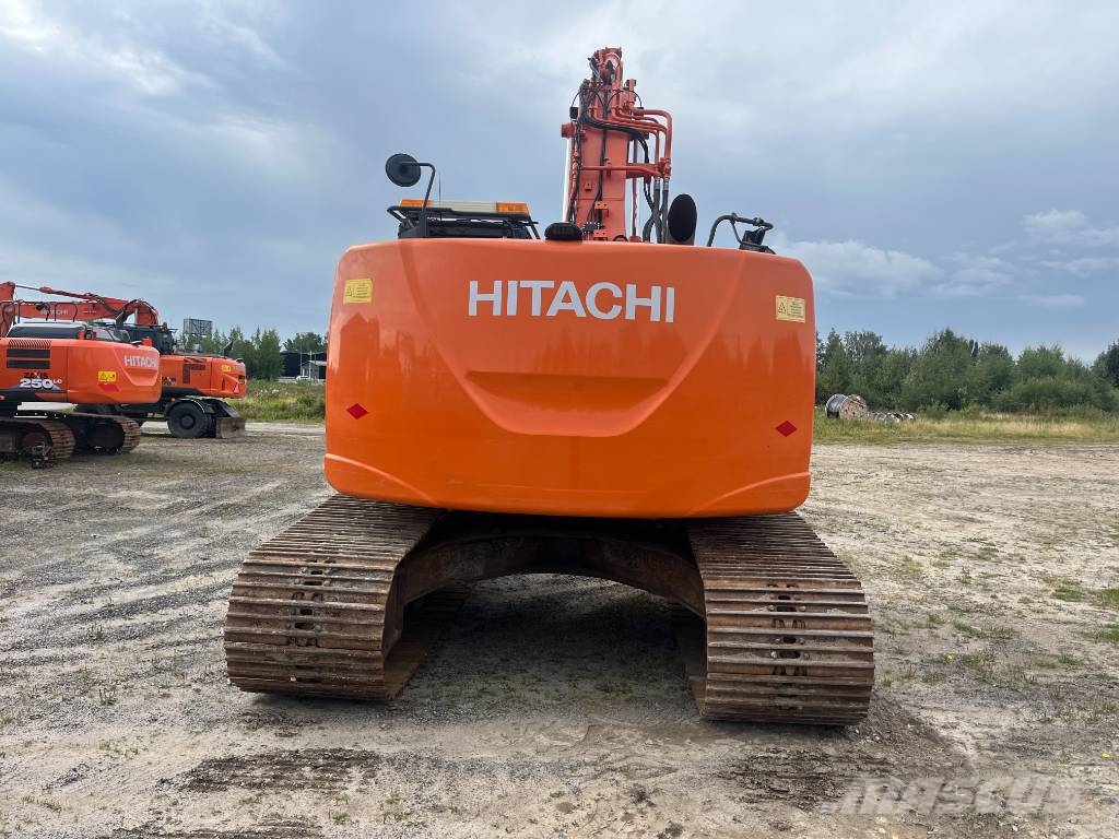 Hitachi ZX 225 US R LC-5 履带挖掘机