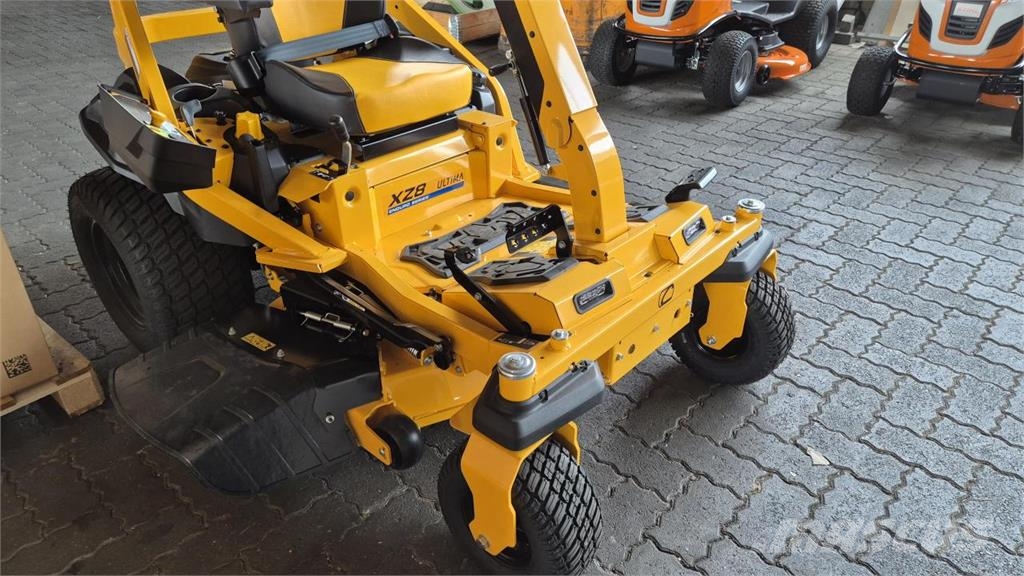 Cub Cadet XZ8 S122 Zeroturn mit Lenkrad Χορτοκοπτικά με καθιστό χειριστή