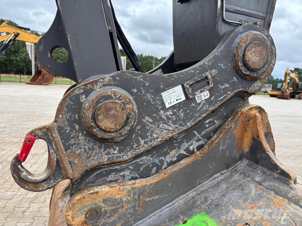 Volvo EC 300 EL + GPS 履带挖掘机