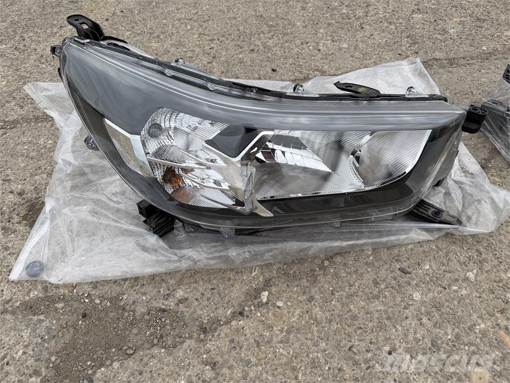 VIN - Predné svetlá na - TOYOTA HILUX Other components