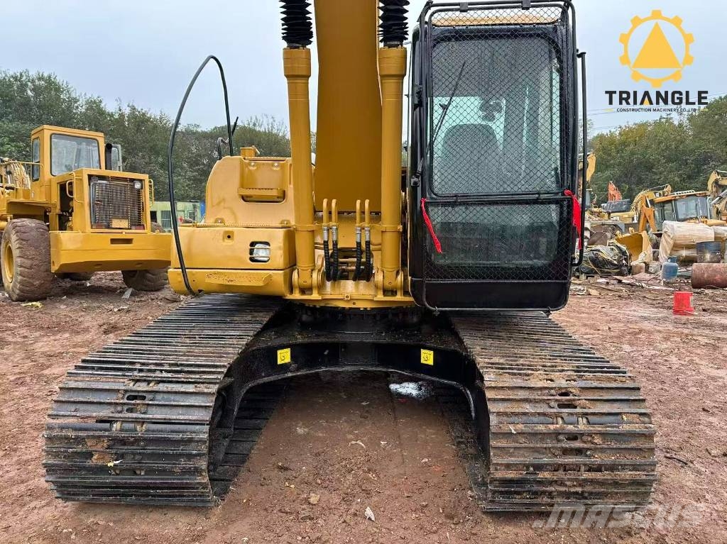 CAT 320 C L Гусеничні екскаватори