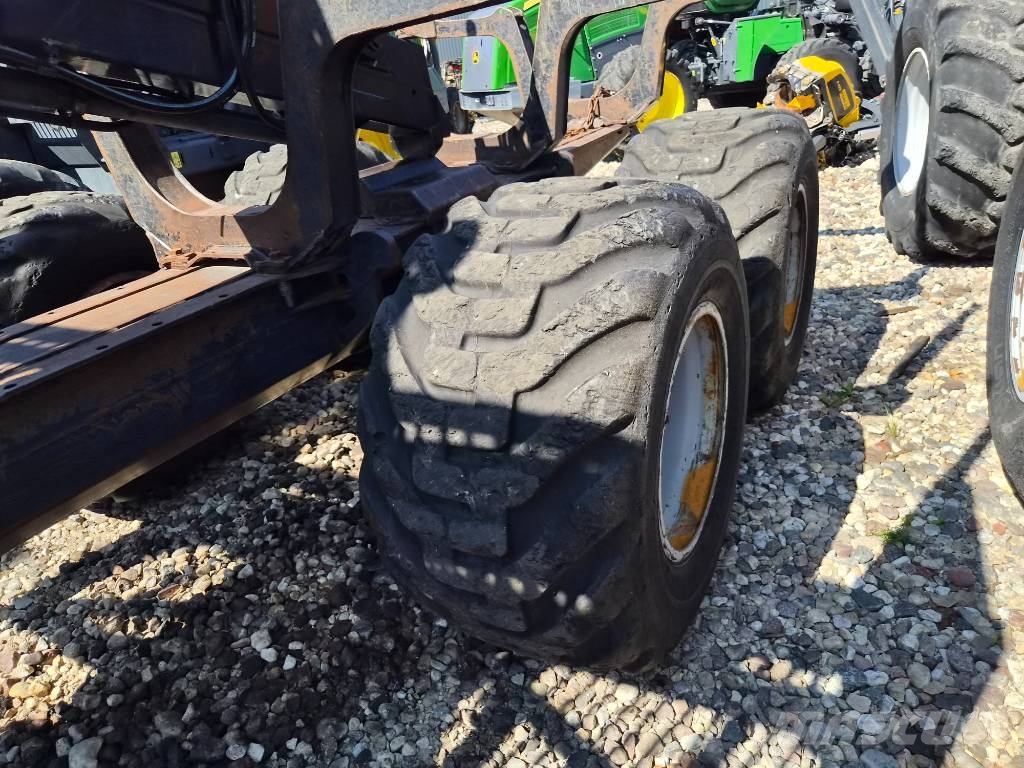 Komatsu 855 Forwarder