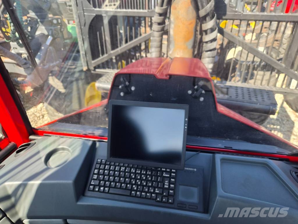 Komatsu 855 Forwarder