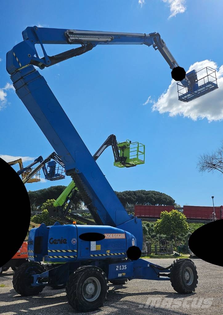 Genie Z 135/70 Elevadores braços articulados