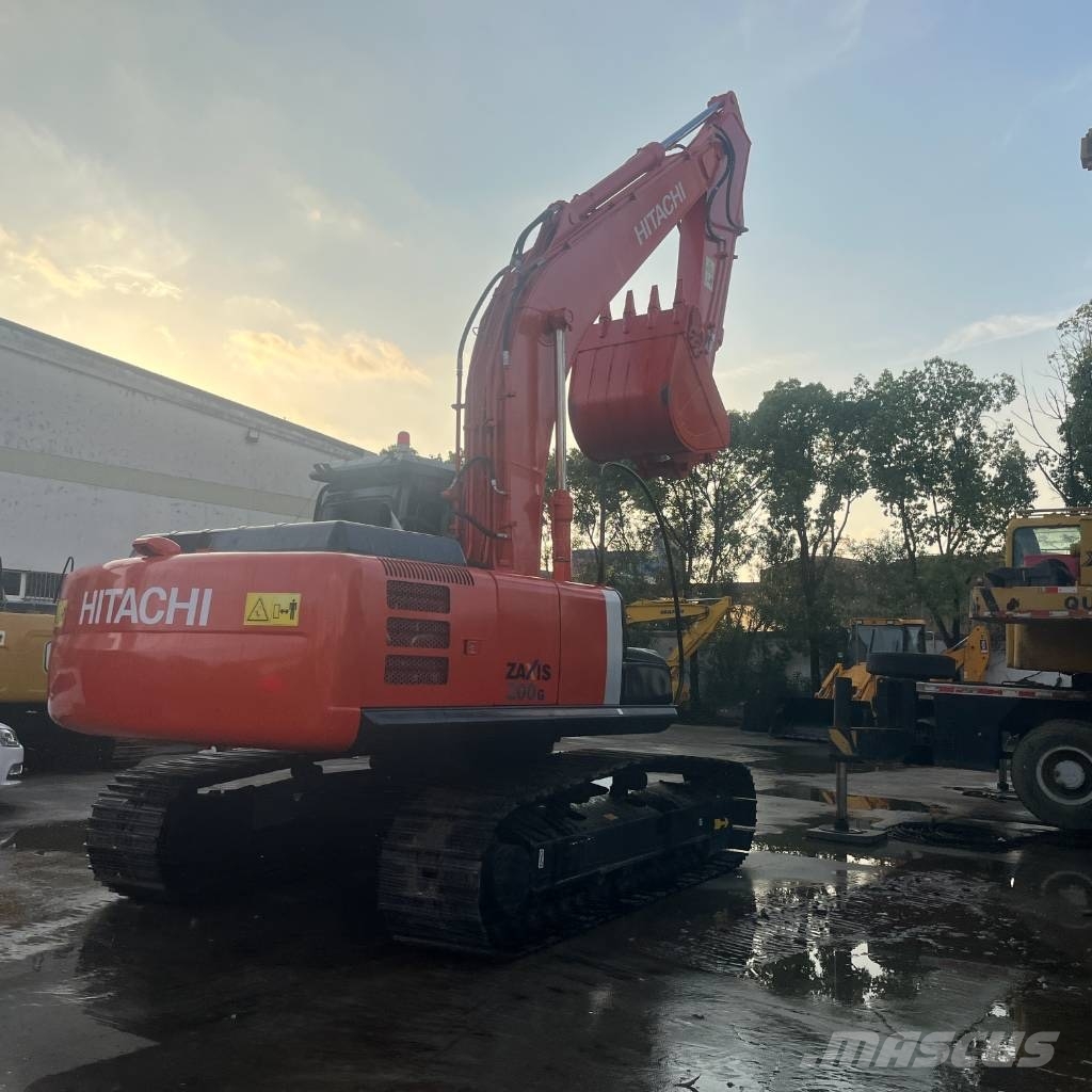 Hitachi ZX 200 ZX 200 大型油圧ショベル12t以上（パワーショベル・ユンボ）