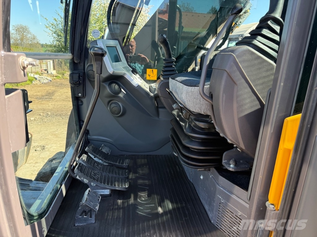 Mecalac 8 MCR Escavadeiras de esteiras