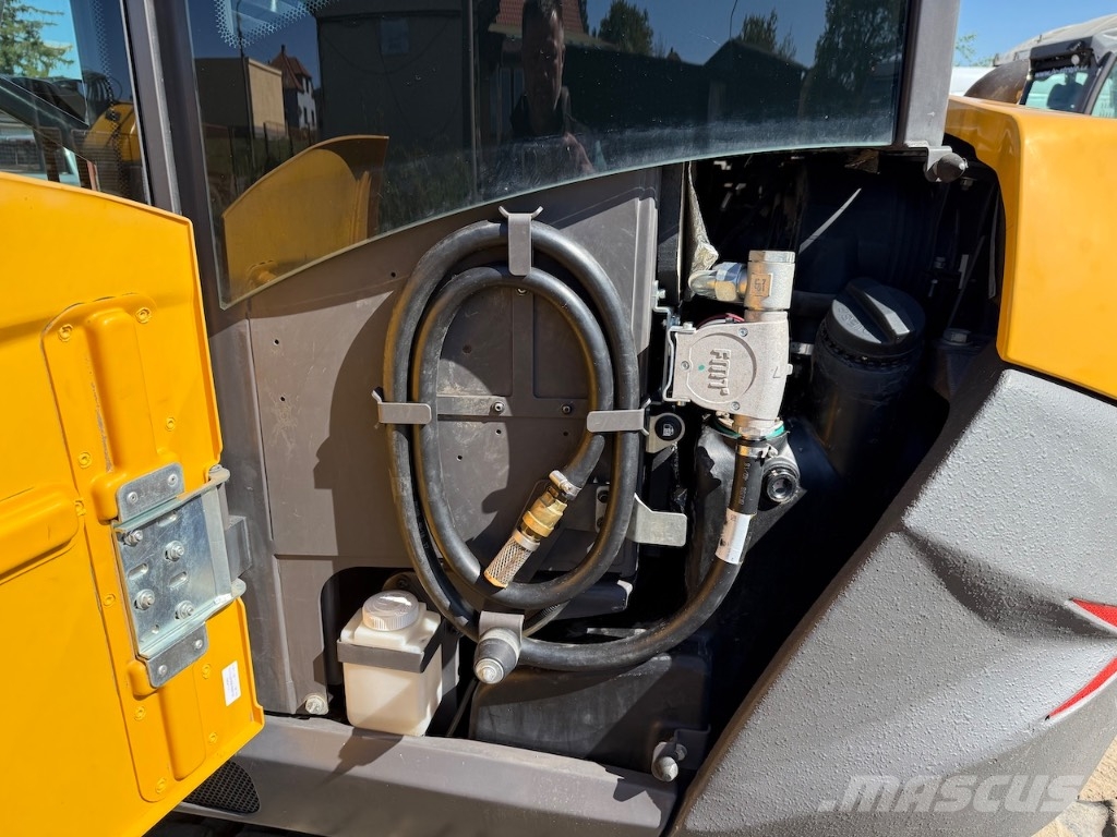 Mecalac 8 MCR Escavadeiras de esteiras