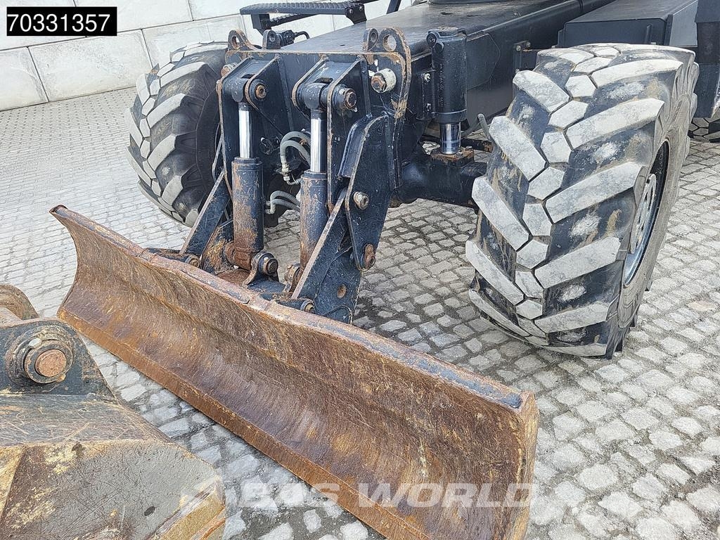JCB JS145 W Excavadoras de ruedas