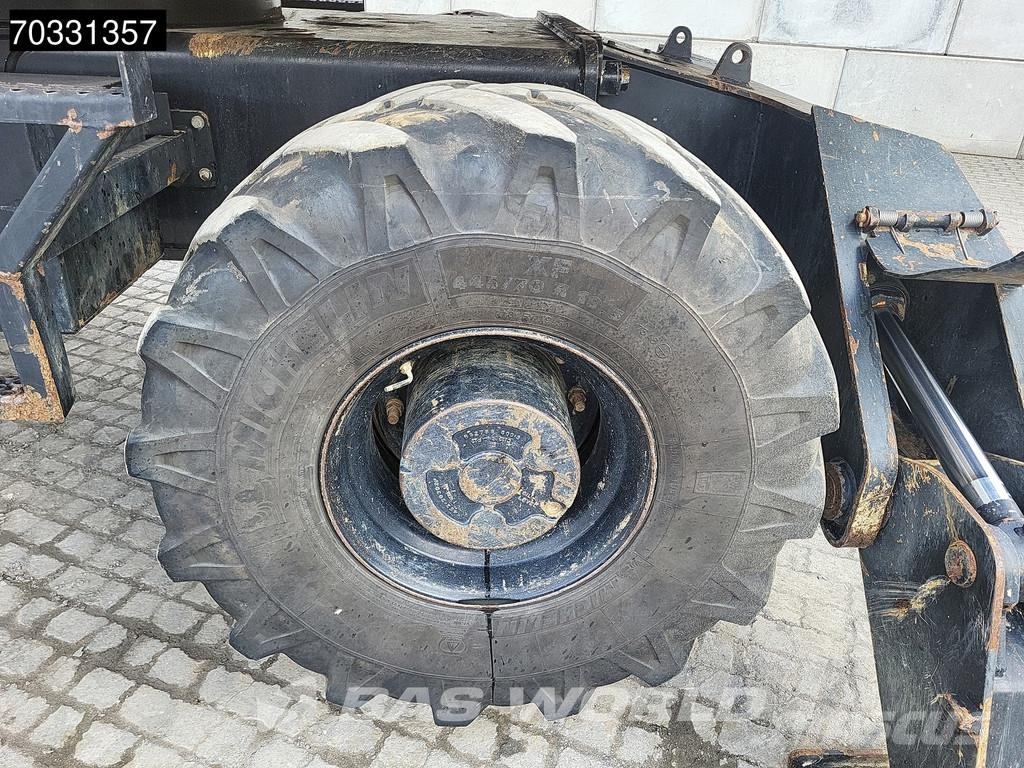 JCB JS145 W Excavadoras de ruedas