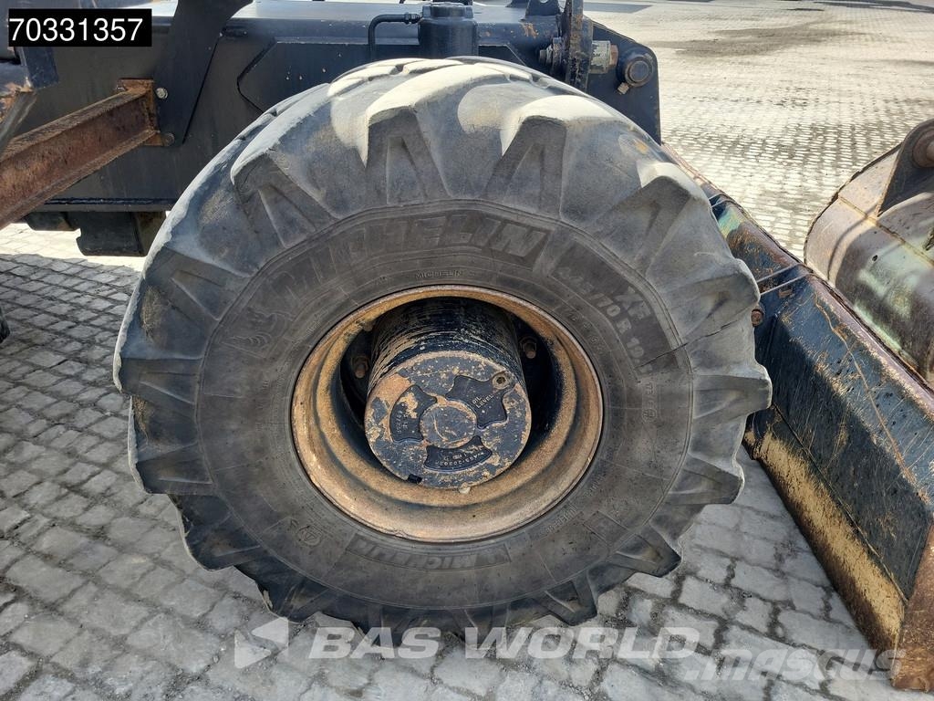 JCB JS145 W Excavadoras de ruedas
