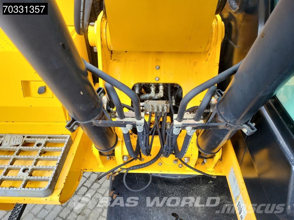 JCB JS145 W Excavadoras de ruedas