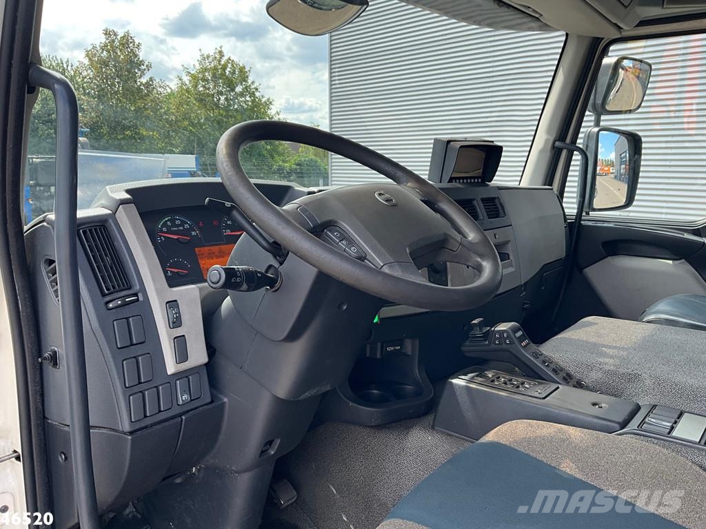 Volvo FE 250 Euro 6 Hiab 14 Tonmeter laadkraan Just 170. Camiones polibrazo