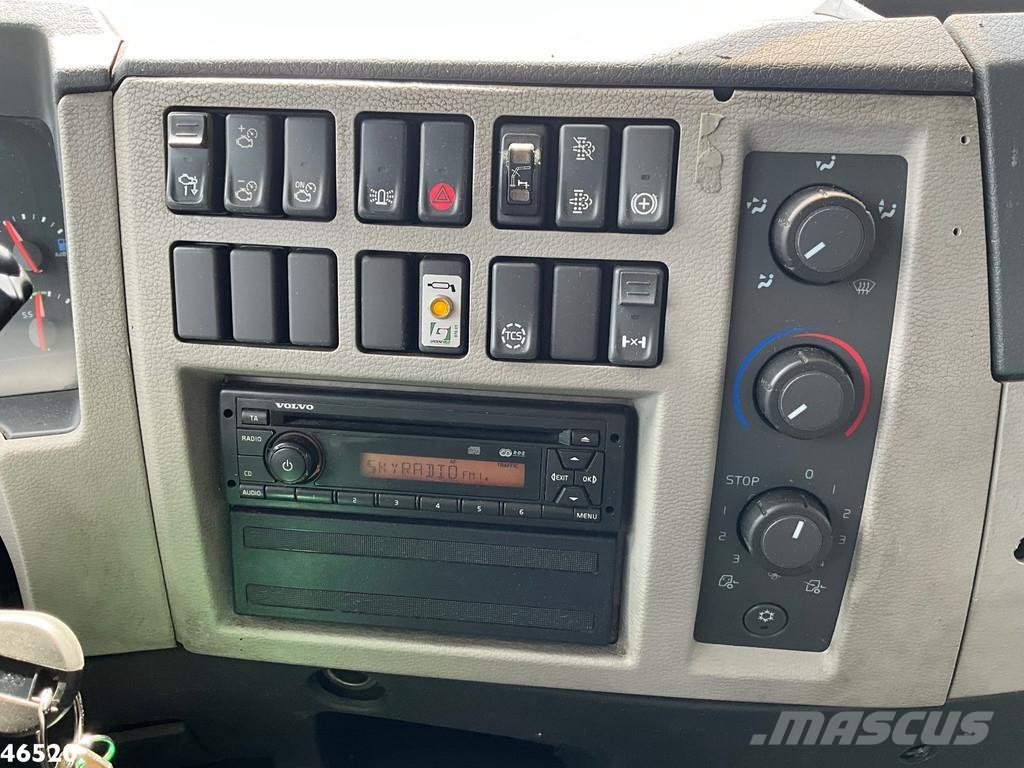 Volvo FE 250 Euro 6 Hiab 14 Tonmeter laadkraan Just 170. Camiones polibrazo