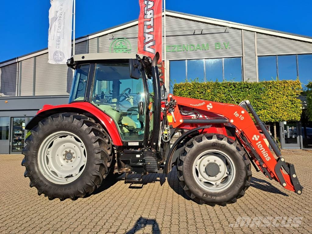 Massey Ferguson 5611 Dyna-4 Traktori