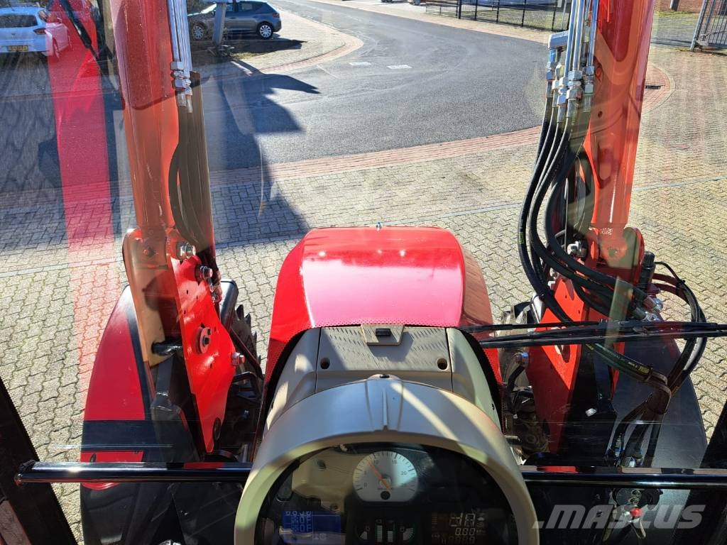 Massey Ferguson 5611 Dyna-4 Traktori