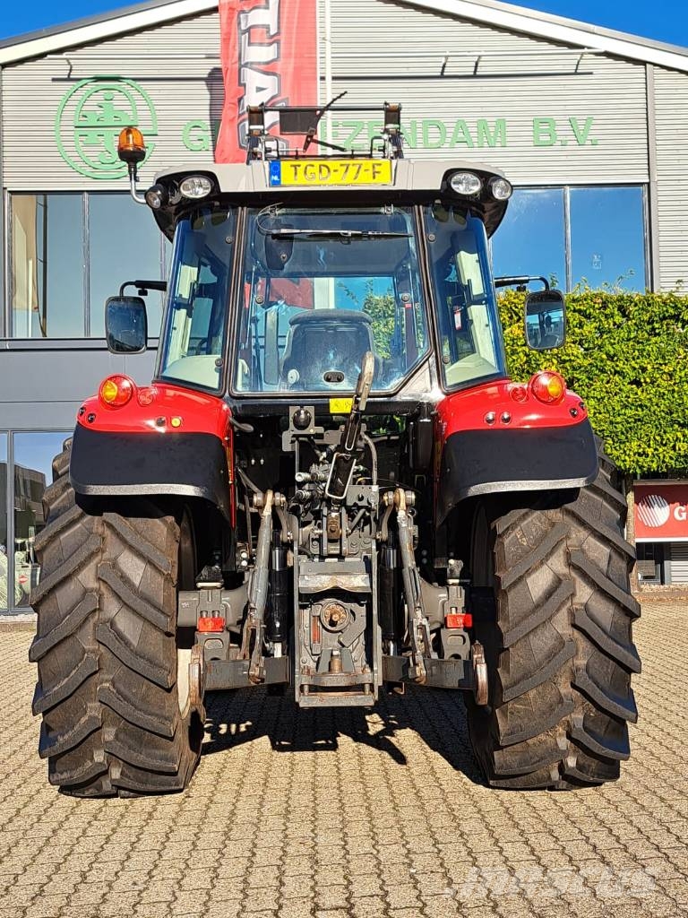 Massey Ferguson 5611 Dyna-4 Traktori