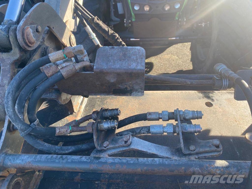Deutz-Fahr 6140.4 AGROTRON Traktori