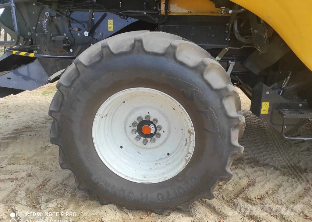 New Holland CR 8.90 Mietitrebbiatrici