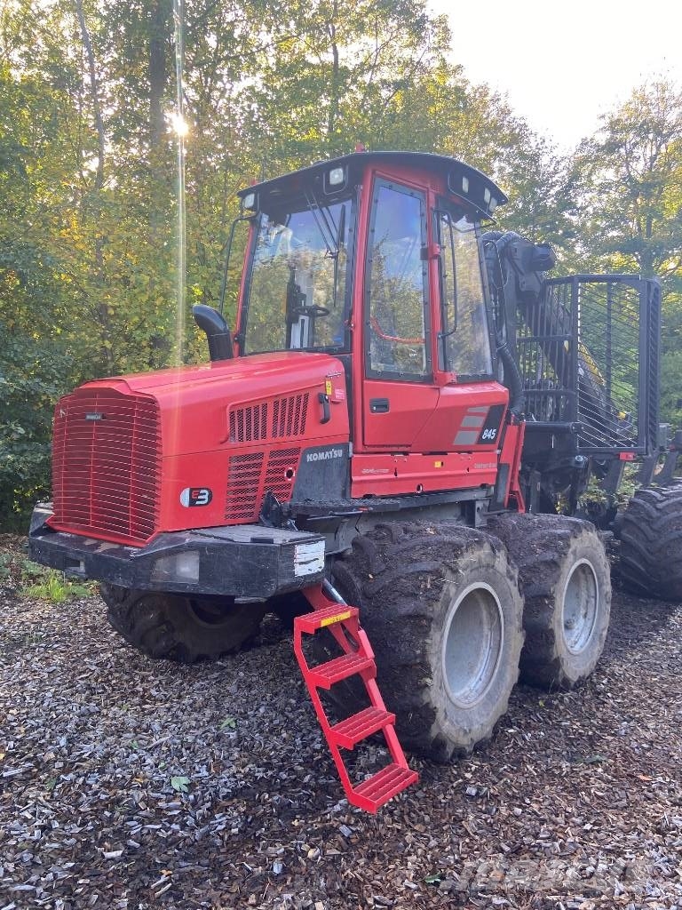 Komatsu 845 Forvarderi