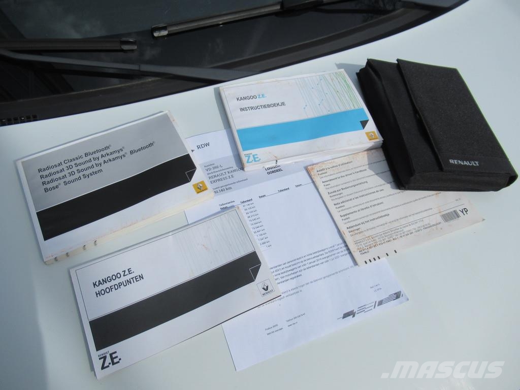 Renault Kangoo Express Z.e 22KW/h Accu eigendom / Battery Κλειστού τύπου