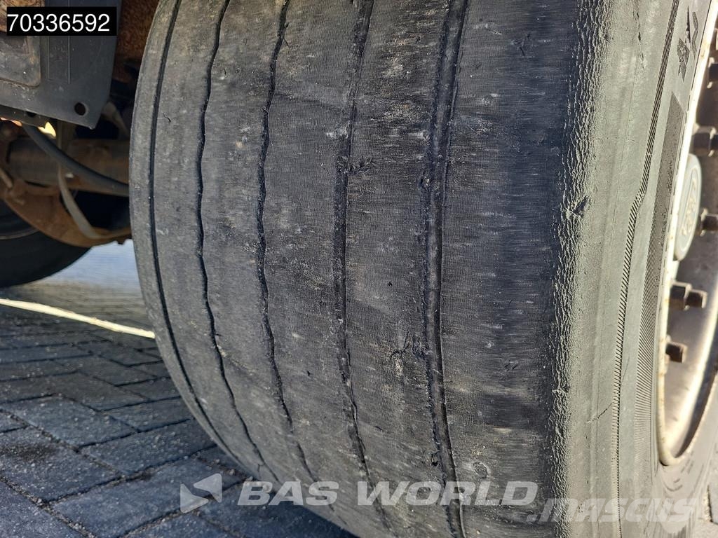 Kässbohrer CS 3 axles 40ft Lift Axle Stack Semi remorque porte container