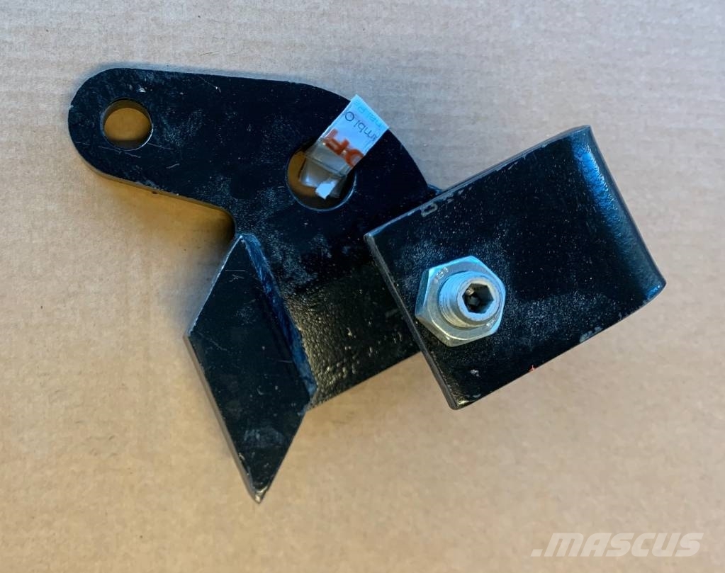 Deutz-Fahr Bracket DX 0.900.0005.5, 090000055 履带、链条和底盘