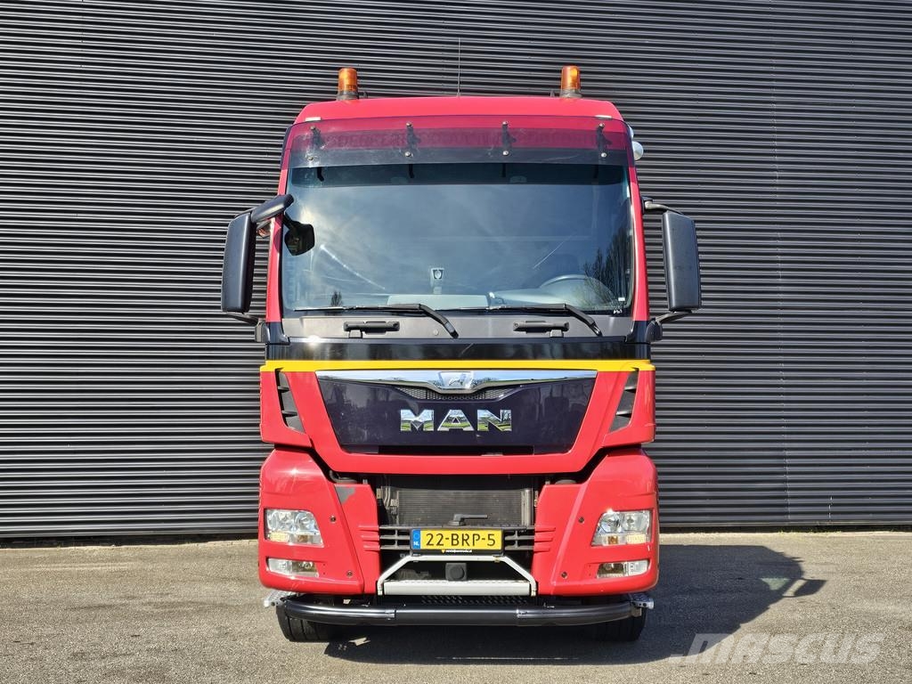 MAN TGX 33.560 6x4 / INTARDER / PTO / 198 dkm. Trækkere