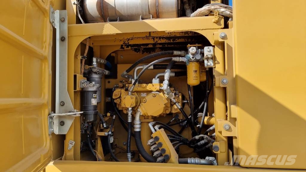 CAT 323 F Long Boom Vikšriniai ekskavatoriai
