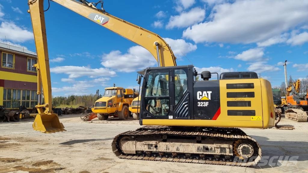 CAT 323 F Long Boom Vikšriniai ekskavatoriai