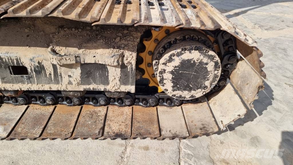 CAT 323 F Long Boom Vikšriniai ekskavatoriai