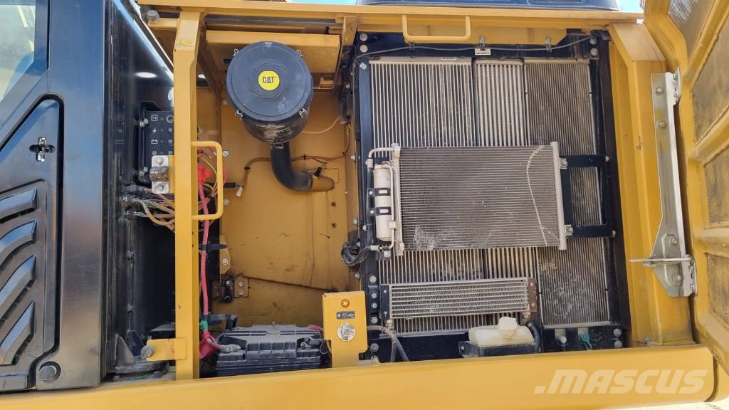 CAT 323 F Long Boom Vikšriniai ekskavatoriai