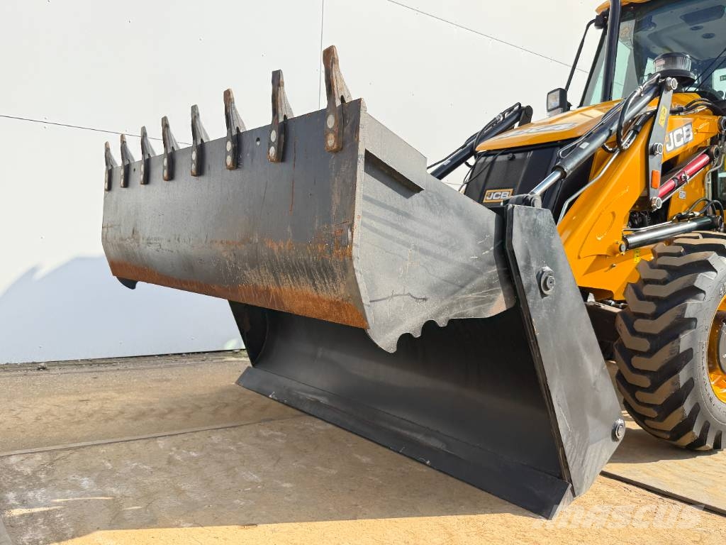 JCB 3DX Ekskavaatorlaadurid