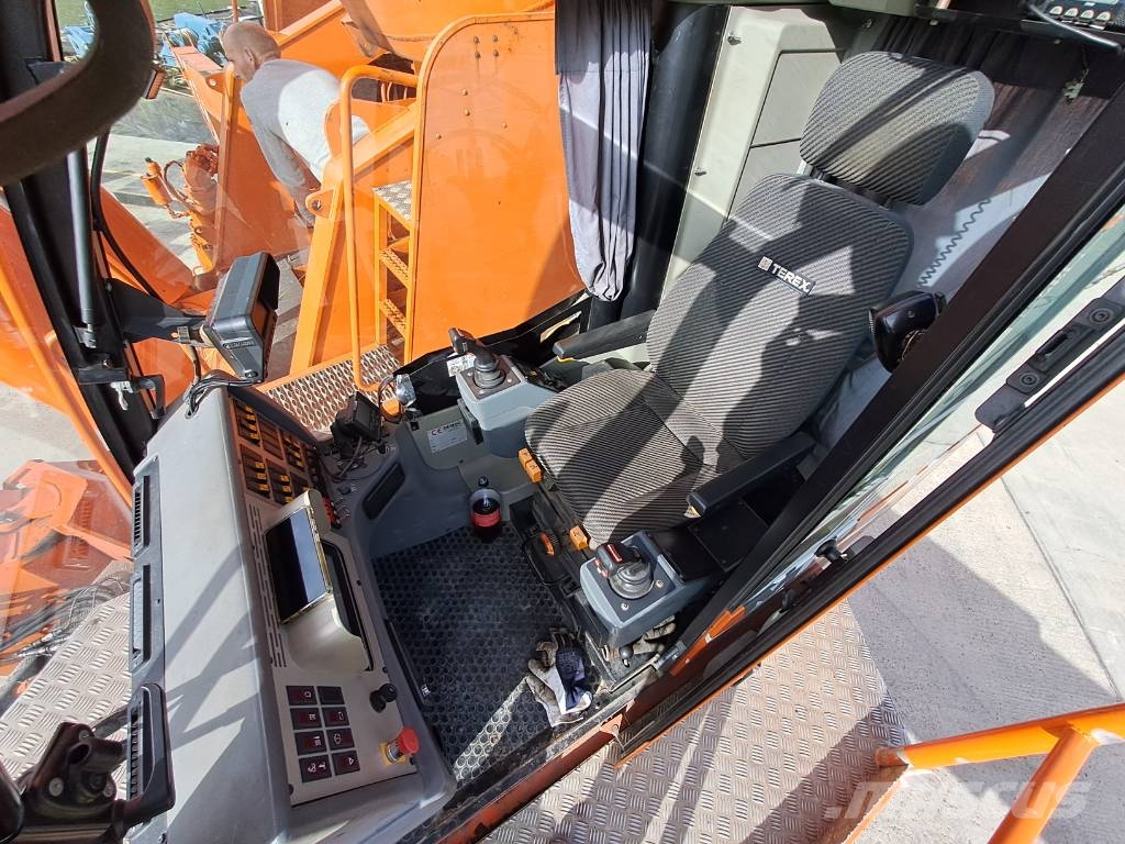 Terex Demag AC700 Grúas todo terreno