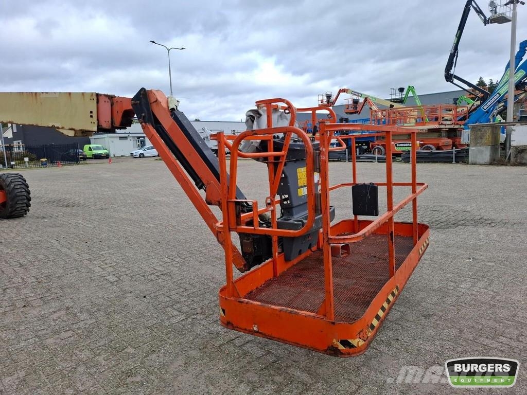 JLG 860SJ Telescopic boom lift 28 meters 4x4 Diesel Telescoophoogwerkers