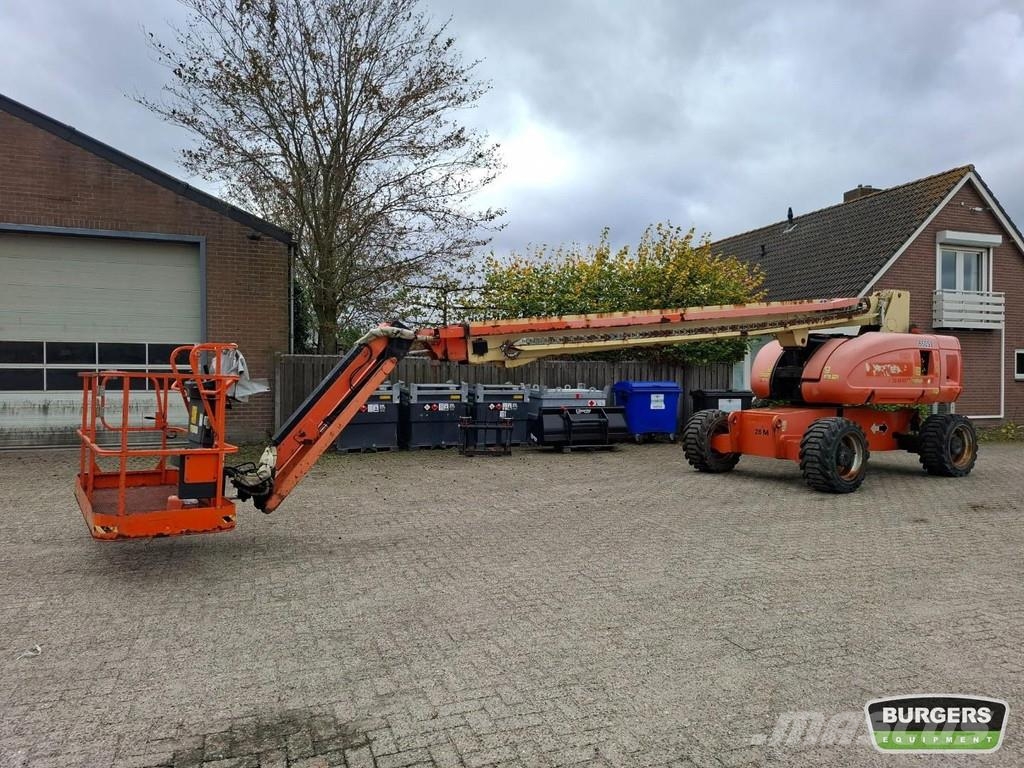 JLG 860SJ Telescopic boom lift 28 meters 4x4 Diesel Telescoophoogwerkers