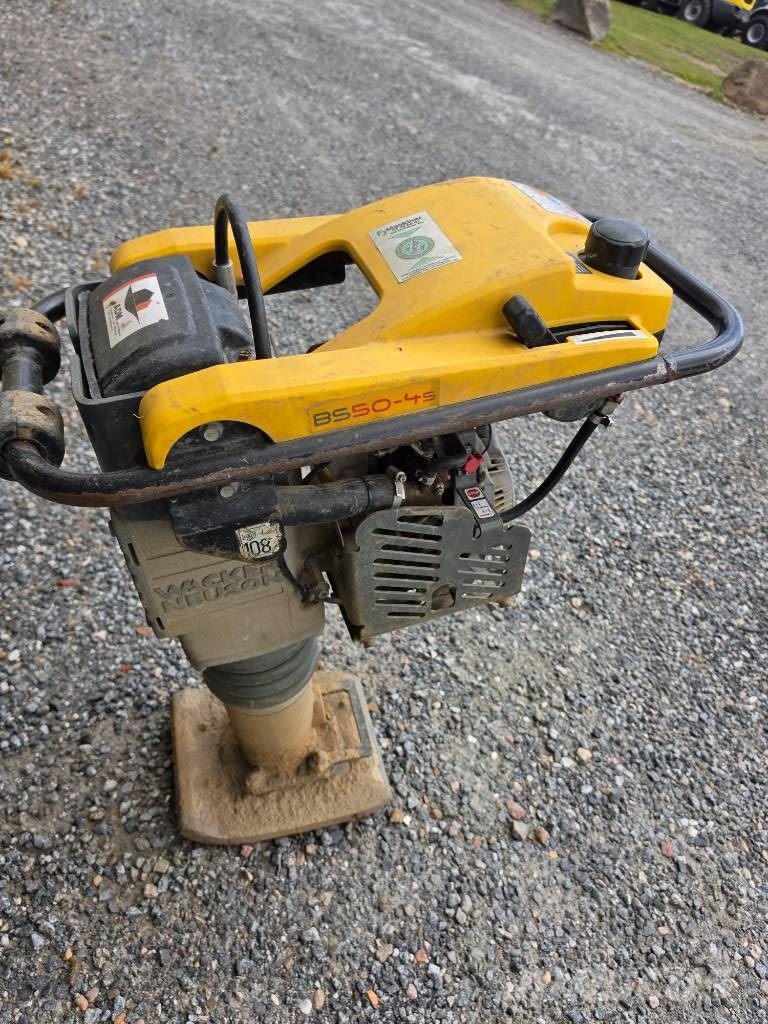 Wacker BS60-4 ِدَكات