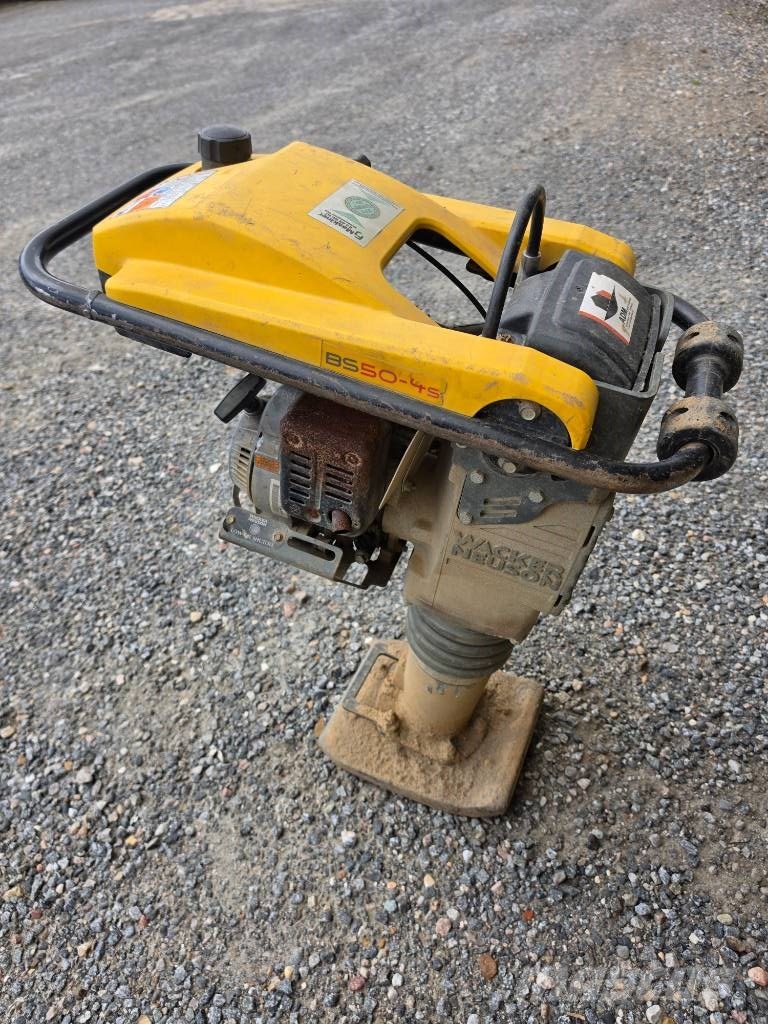 Wacker BS60-4 ِدَكات
