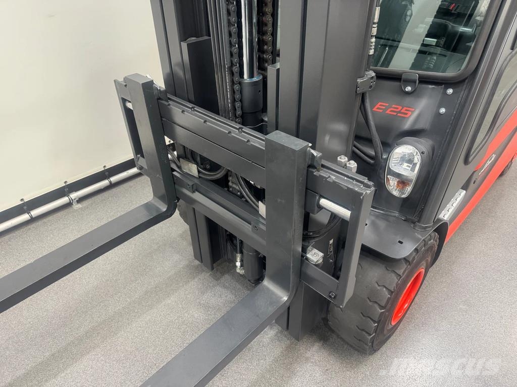 Linde E 25 L-01 nieuwe accu Elektrische heftrucks