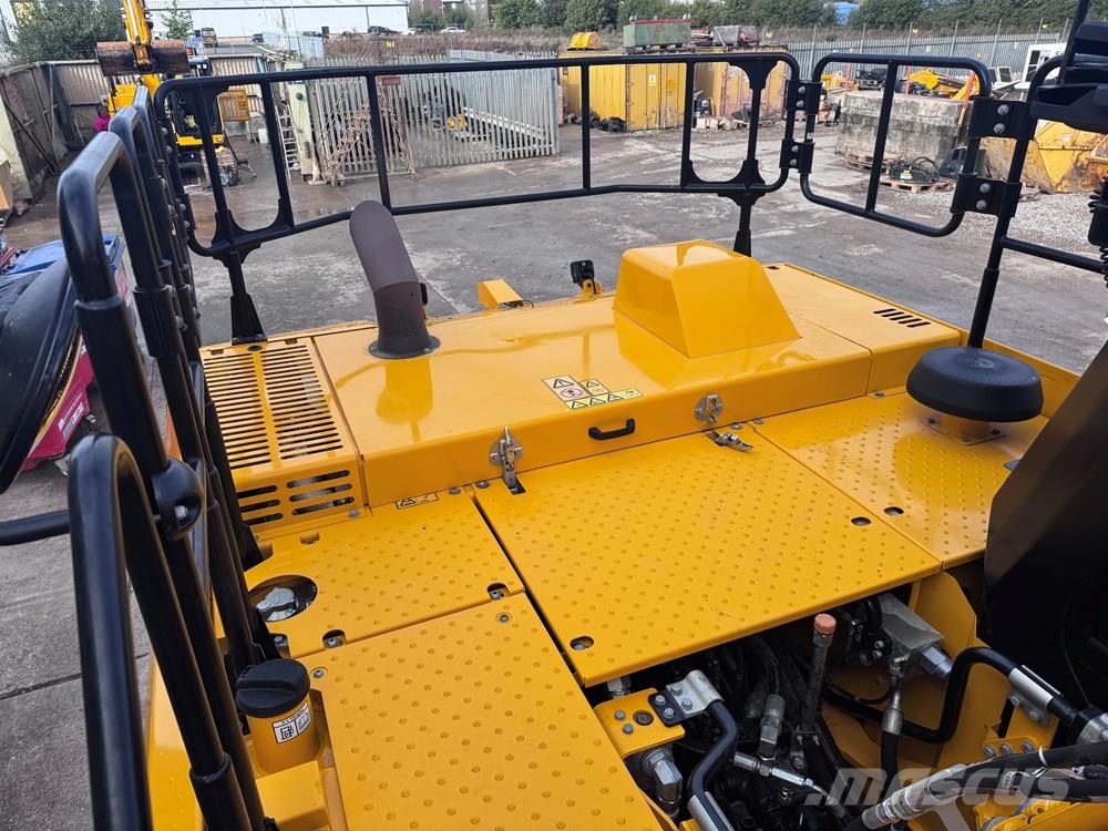 JCB 220X Crawler excavators