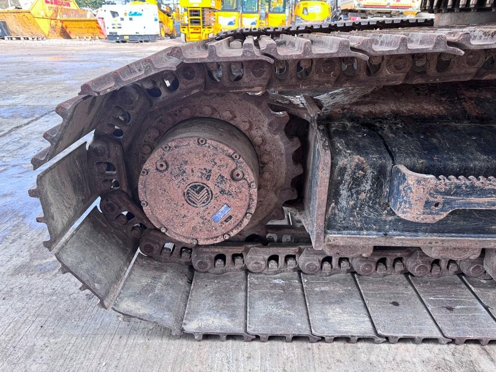 JCB 220X Crawler excavators