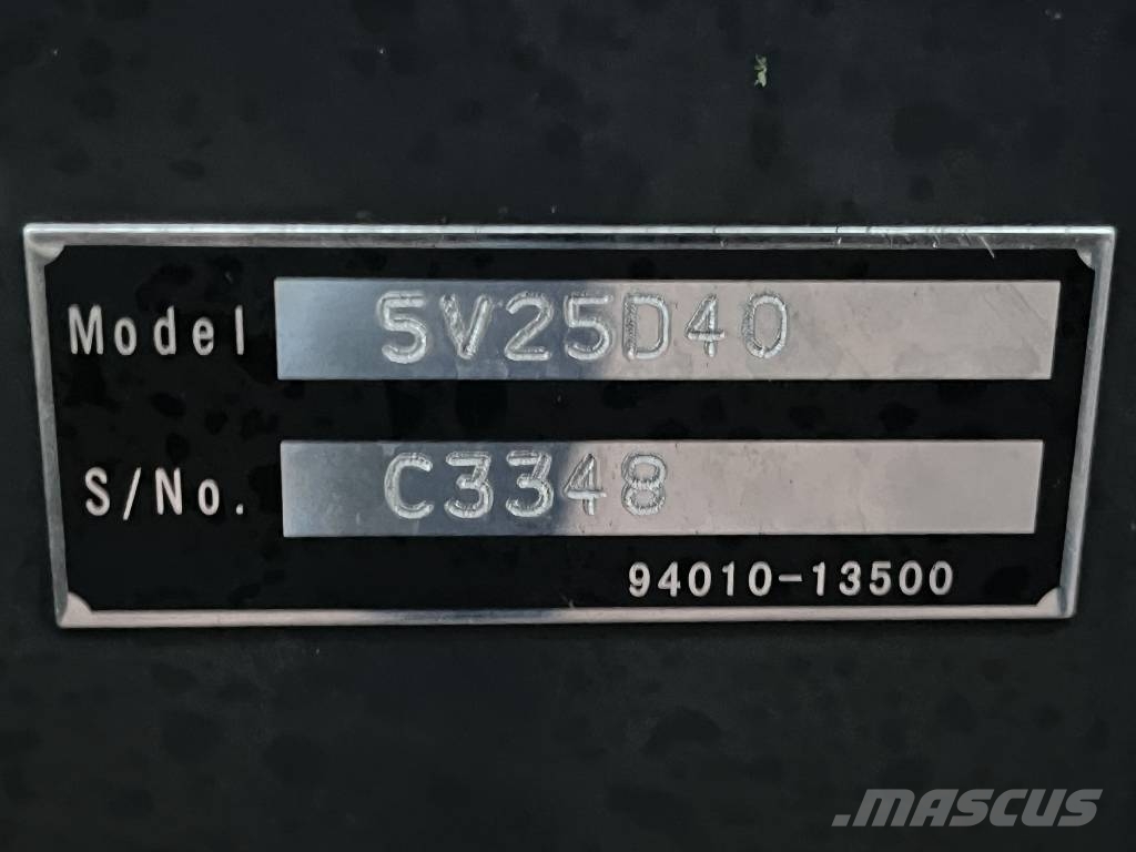 Mitsubishi FD20NT V-4216 IO Diesel Stapler