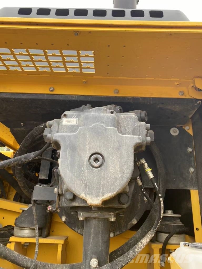 Komatsu 450-8 Εκσκαφείς με ερπύστριες